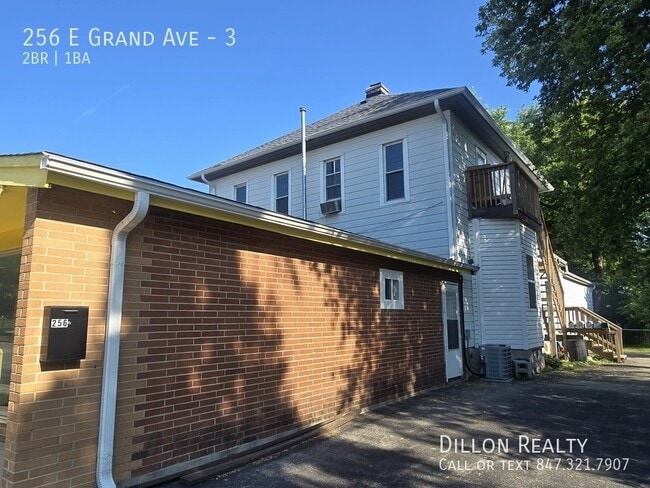 Building Photo - 256 E Grand Ave Unit 3 Rental