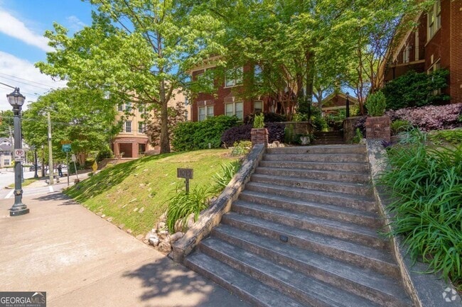 Building Photo - 1015 Piedmont Ave NE Unit B4 Rental