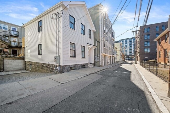 Photo - 22 Mitchell St Apartments Unit 1