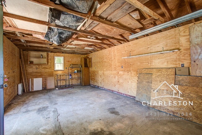 Photo - 200 State Rd S-8-384