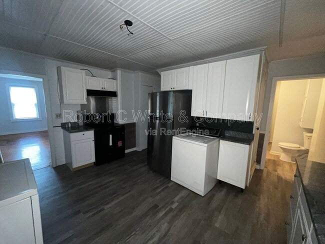 Photo - 98 N Grand St