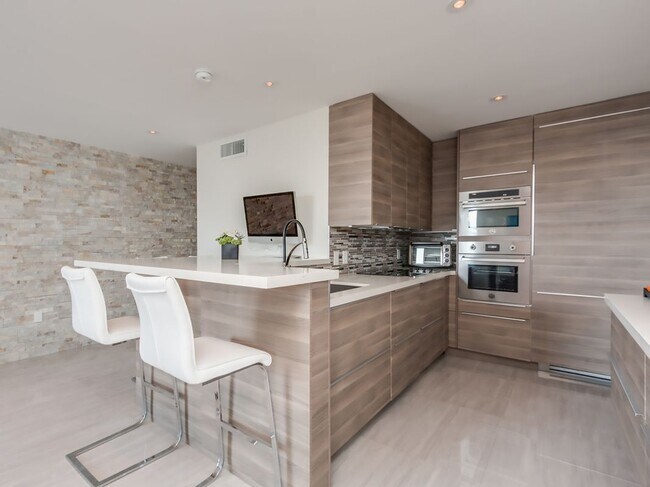888 Intracoastal Dr Unidad 10E