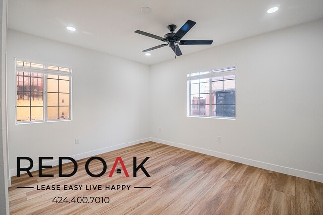 Photo - 1611 Oak St Unit 1611 1/2