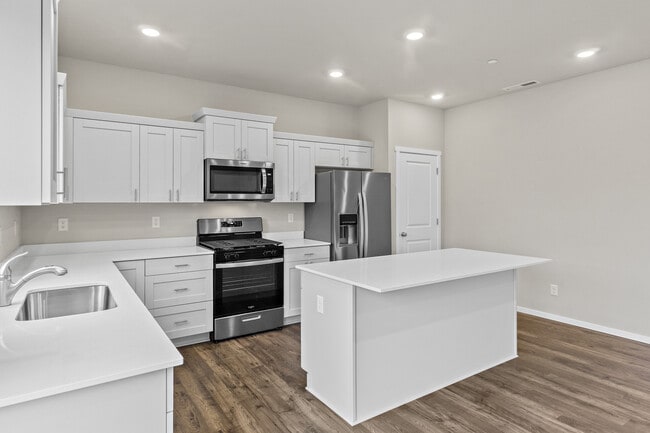 Building Photo - 10618 SE 265th Pl