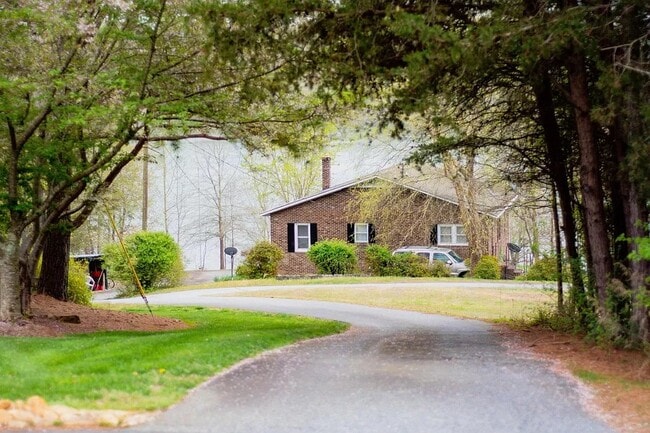 Photo - 167 Pier Point Dr