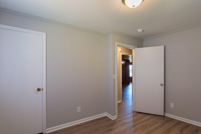 Photo - 1032 Bedford Dr