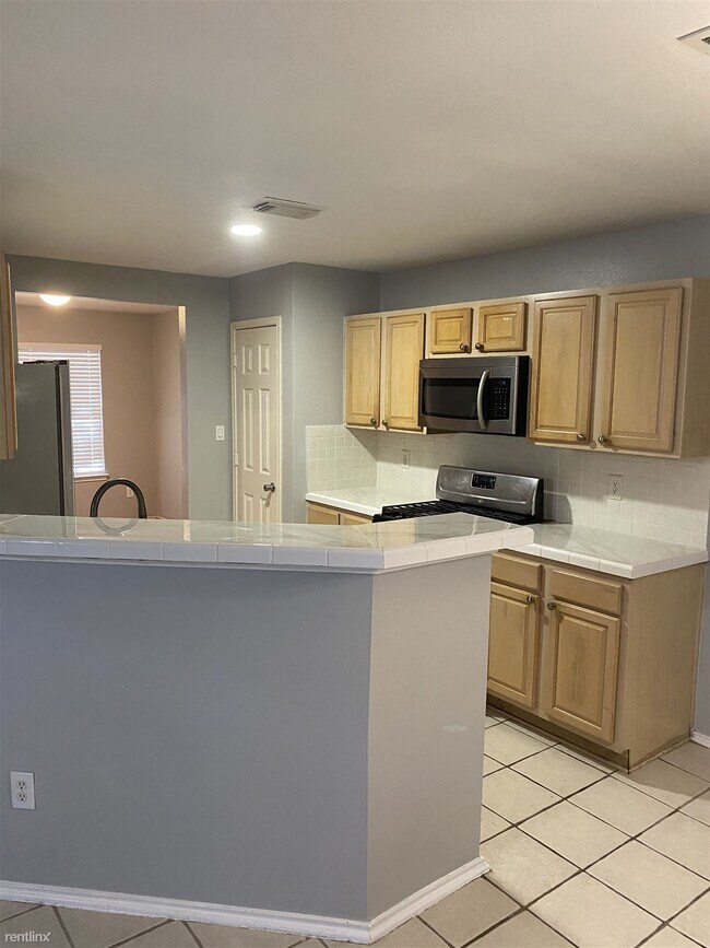 Photo - 3 br, 2.5 bath House - 5926 Clerkenwell Drive