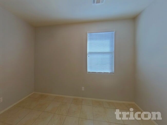 Photo - 41038 W Portis Dr