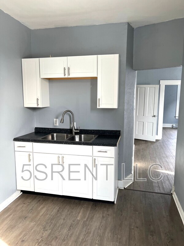 Photo - 410 Gray Ave