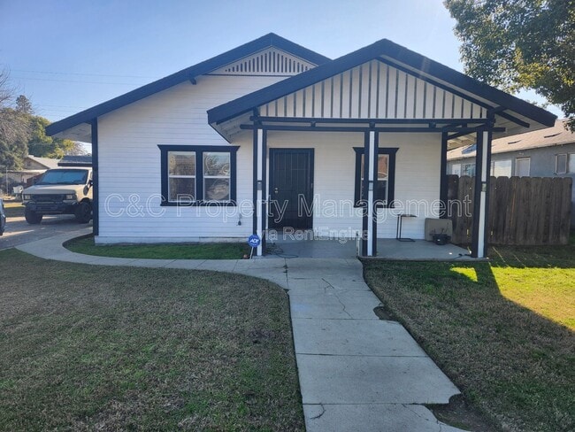 Photo - 765 E San Joaquin Ave