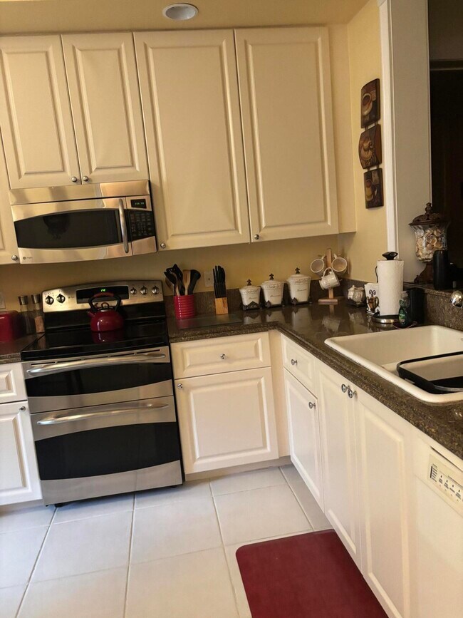 Photo - 16 Harbour Isle Dr W Unidad 104