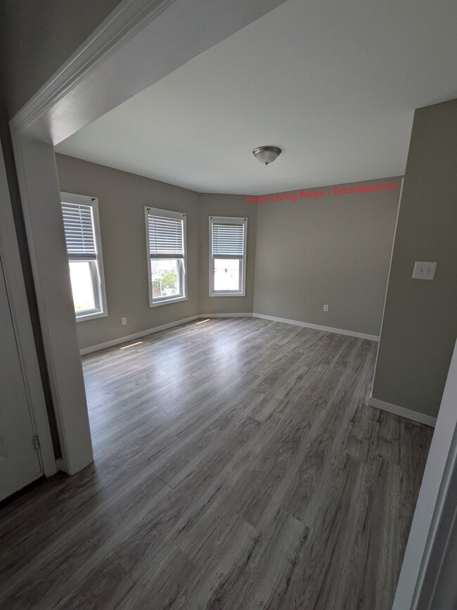 Building Photo - 27 McKinley Rd Unit 2
