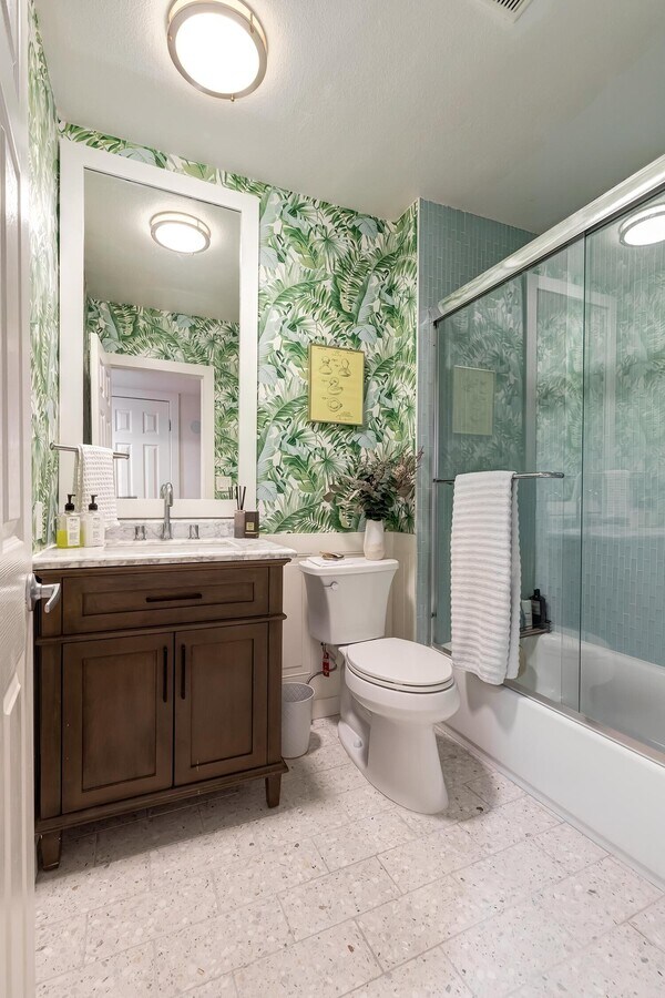 Photo - 141 S Clark Dr