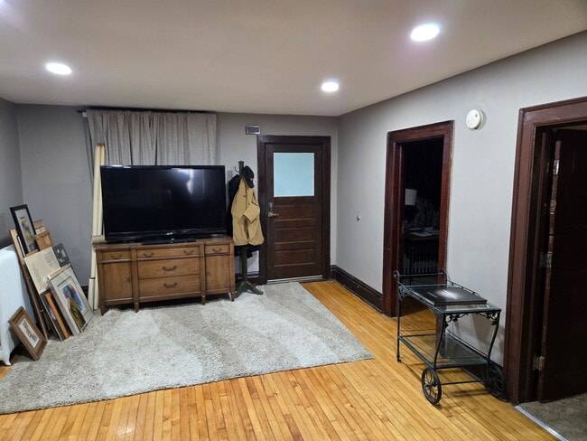 741 S Irwin Ave Unit 741 South Irwin