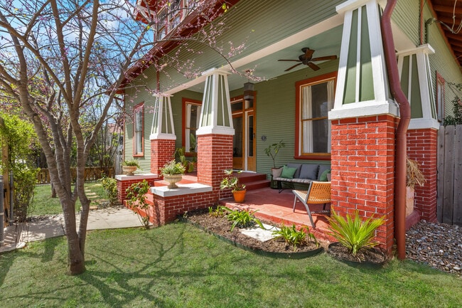 Photo - 421 Spofford Ave