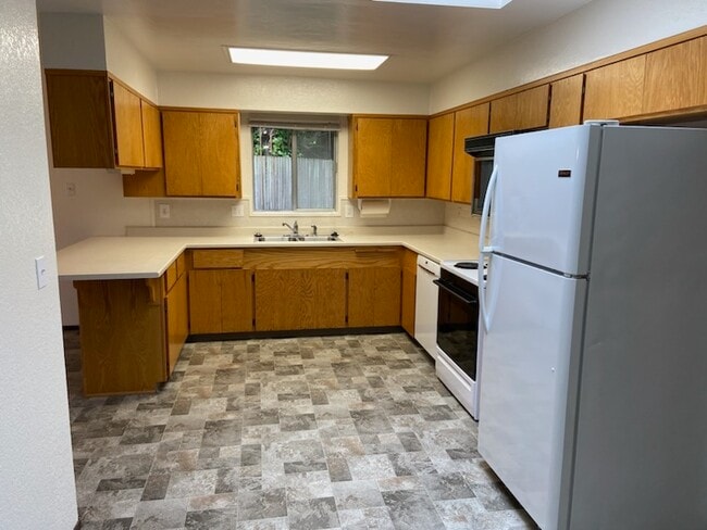 Photo - 2808 Harrison Ave Casa