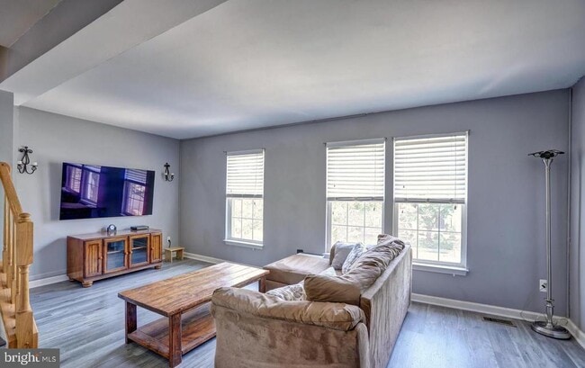 Photo - 102 Cagney Terrace SE