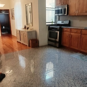 Building Photo - 3007 42nd St Unit 3L