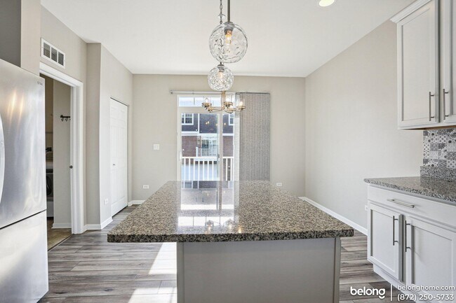 Photo - 2909 Madison Dr