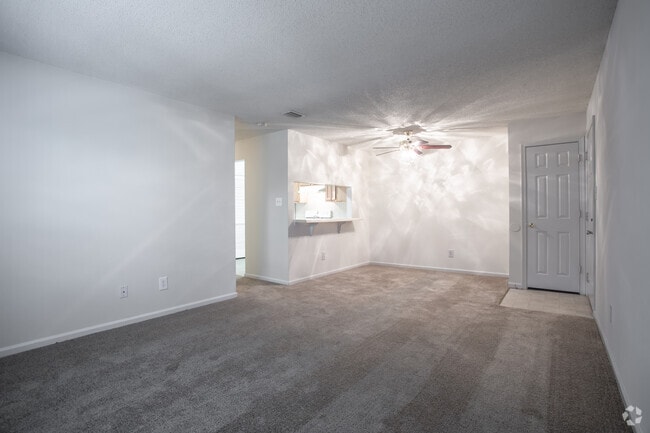 2BR,1BA,-820SF, The River Birch