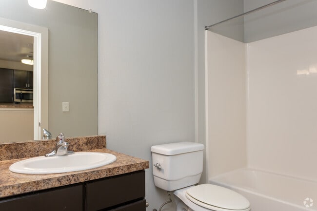 1HAB, 1BA - 607 ft² - The Muses Apartment Homes