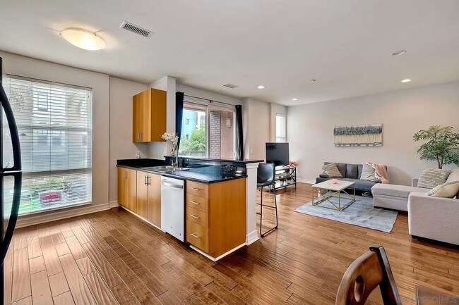 Photo - 1225 Island Ave Unidad 208