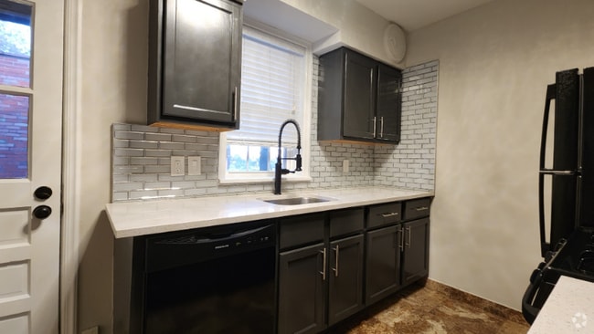 Building Photo - 1019 Sanford Ave Rental