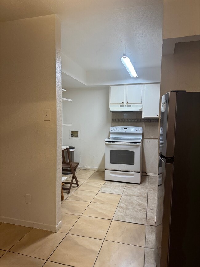 Photo - 9350 Country Creek Dr Unidad 46