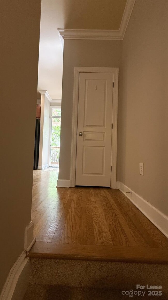 Photo - 127 S Sycamore St