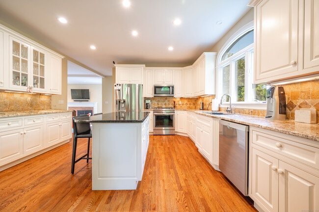 Photo - 64 Riverford Rd