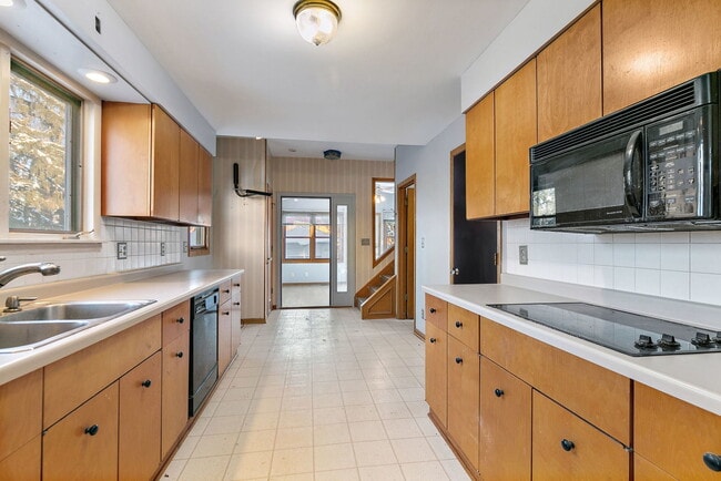 Photo - 126 Park Ave