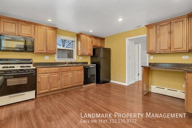 Photo - 6 E Eureka Dr