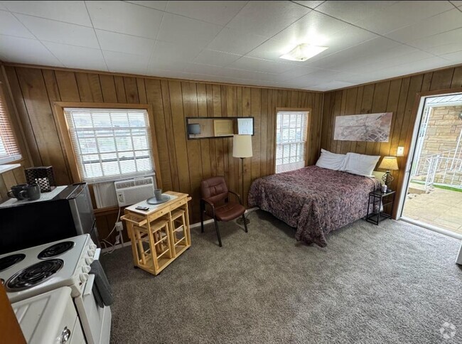 Building Photo - 24 N Kanawha St Rental