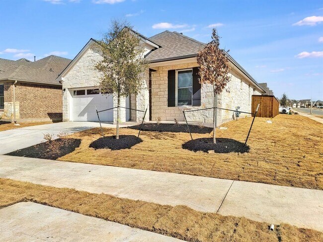 Photo - 2000 Wilsons Warbler Dr Casa