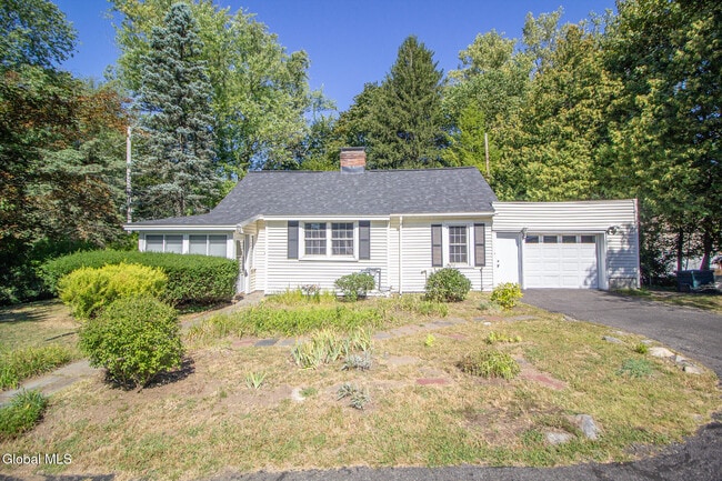 Building Photo - 183 Old Niskayuna Rd Rental