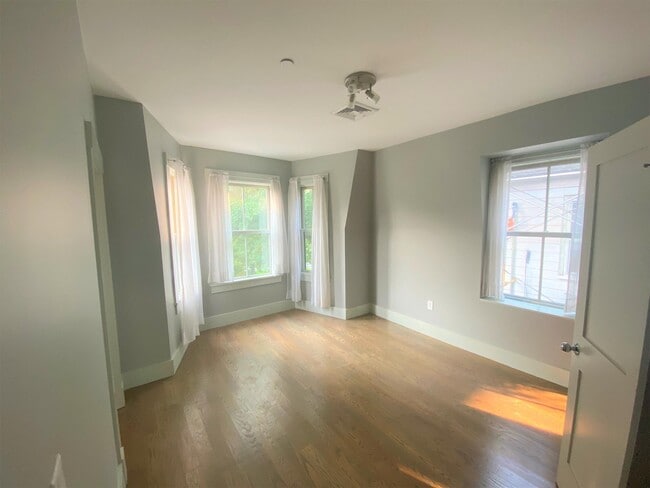 Photo - 15 Boardman St Unit 2