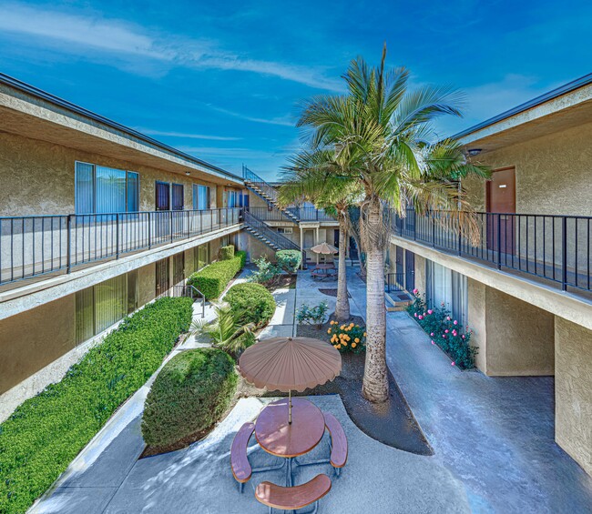 Gardena Court