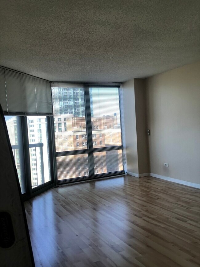 Photo - 111 W Maple St Unit 1309