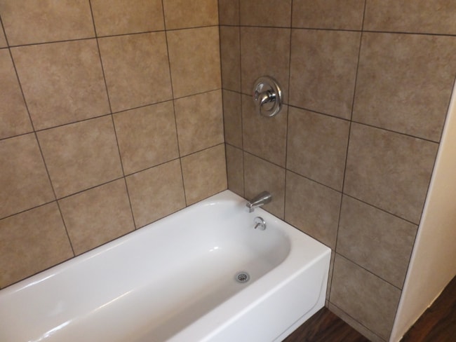 Photo - 6890 Paramount Blvd Unidad 12