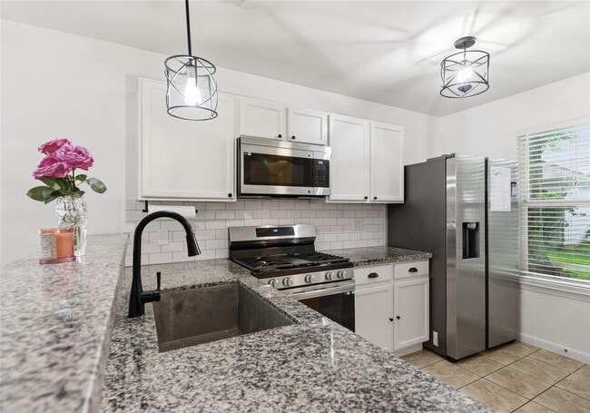 Photo - 6136 Lone Prairie Way