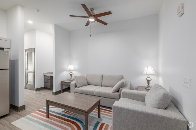 1BR, 1BA - 509SF - Living Room - Big Emma
