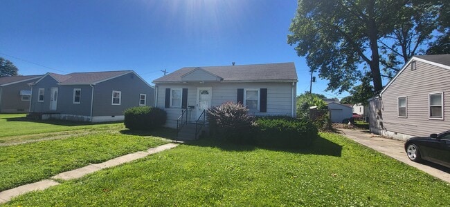 Photo - 2656 Center St