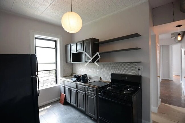 Photo - Lincoln Place