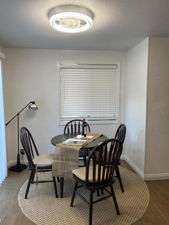 Photo - 2215 Poplar Dr Unidad 2