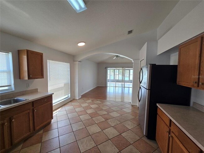 Photo - 1003 Summer Breeze Dr