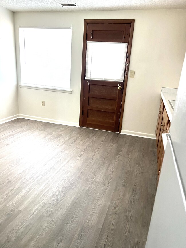 Dellwood Apartments