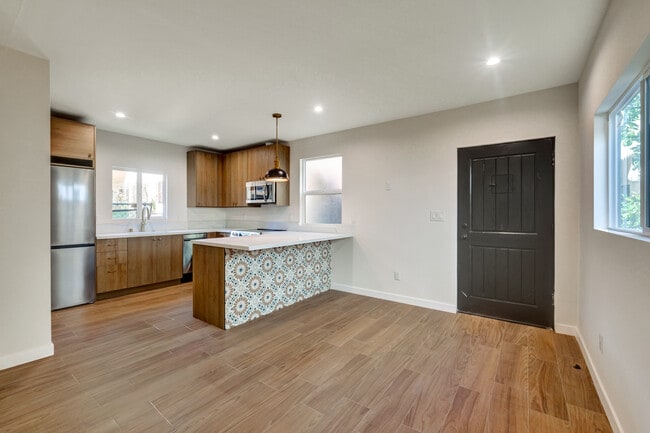 Photo - 1106 5th Ave