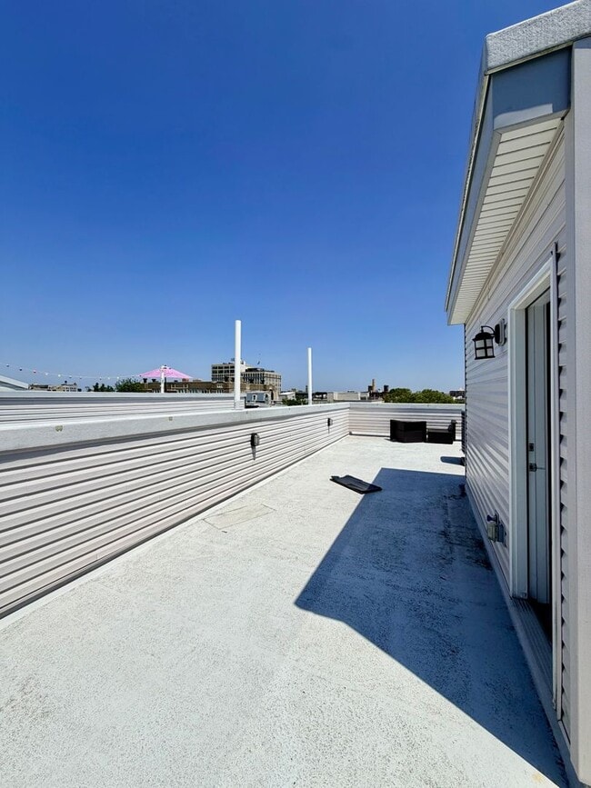 Photo - 1302 N Marshall St Unidad 2