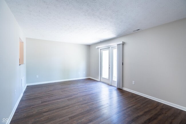 Photo - 1360 S Talbott St