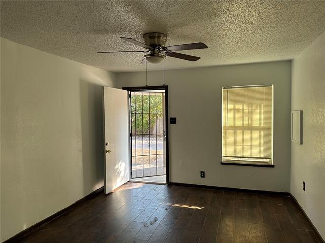 Photo - 2710 Mitchell St